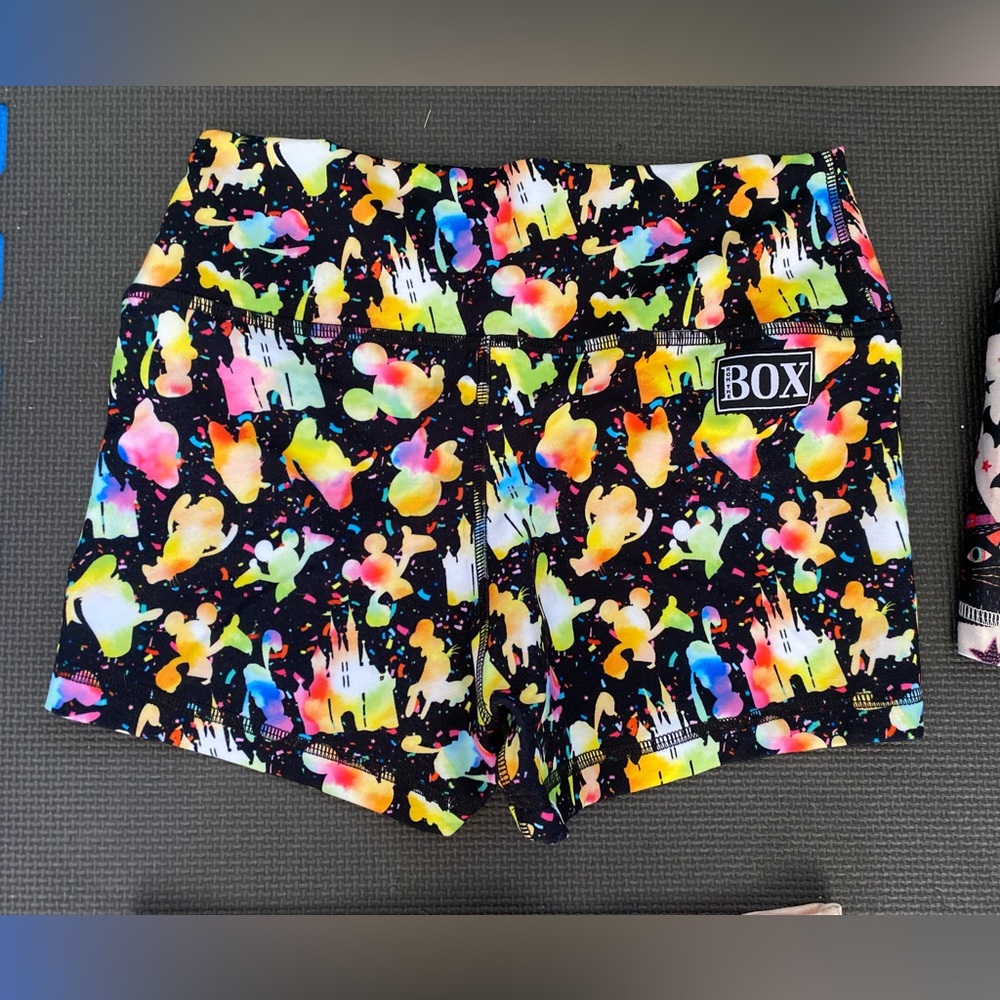 Rok The Box booty shorts, M